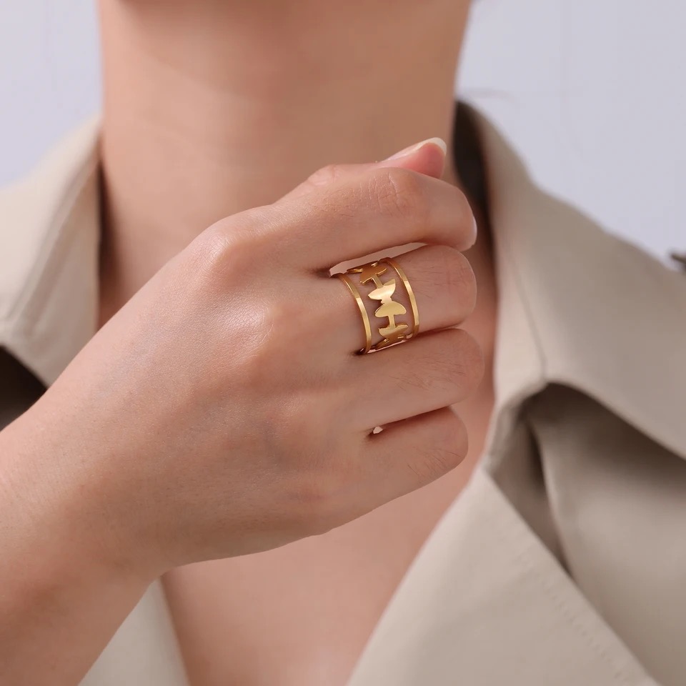 Bague en or papillon