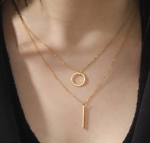 Collier en or à double pendentif