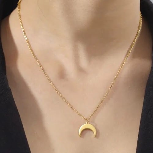 Collier pendentif croissant de lune en or