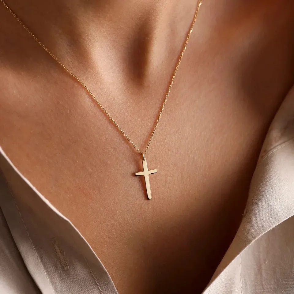 Collier croix en or
