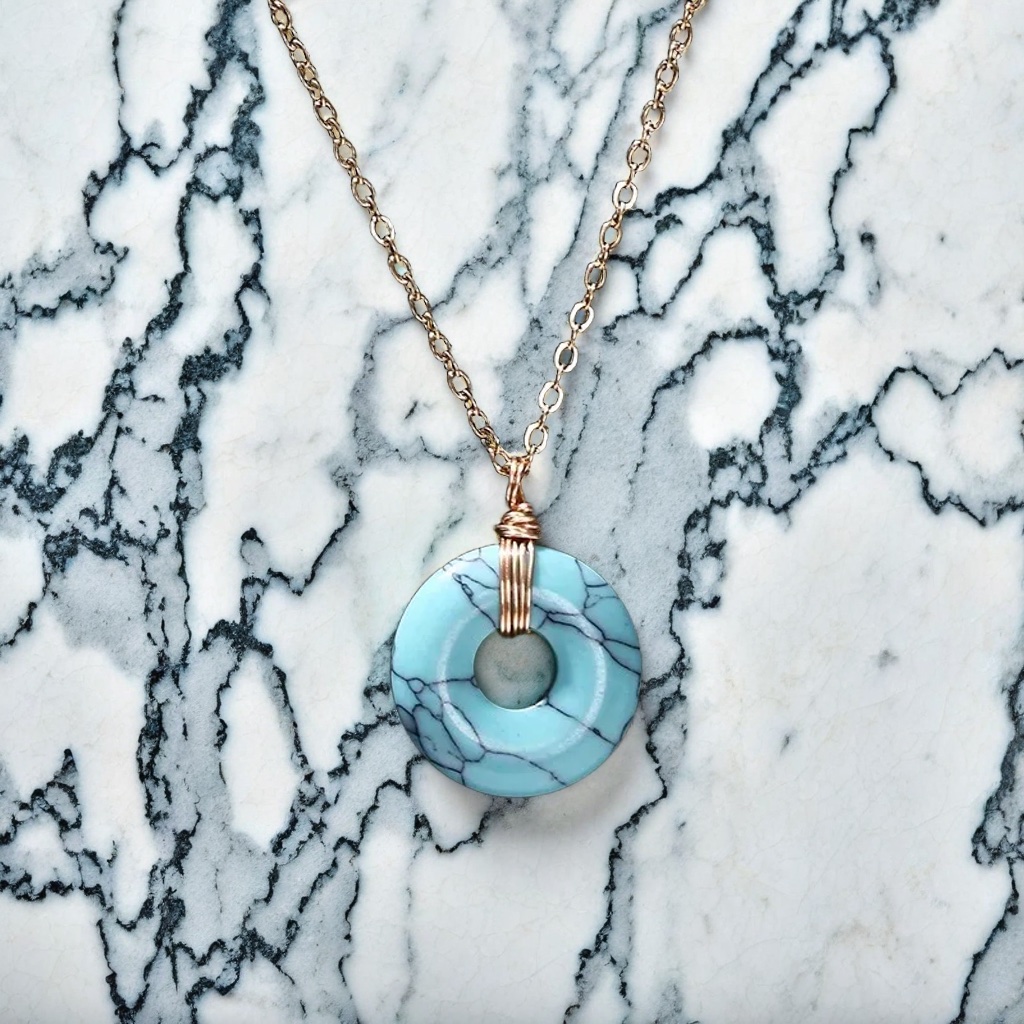 Collier pendentif cercle pierre turquoise