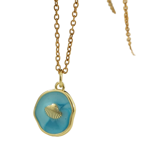 Collier médaille turquoise avec coquillage dore