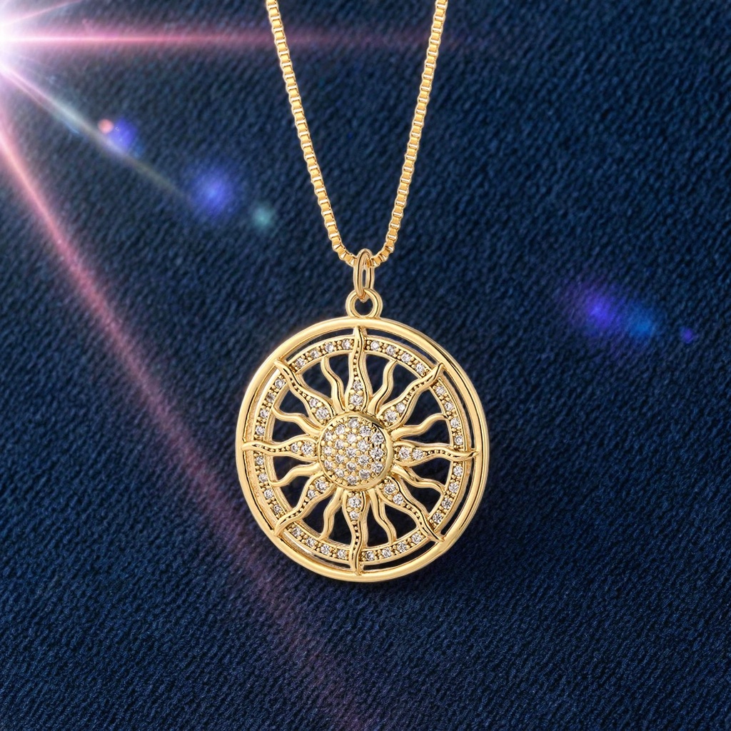 Collier pendentif soleil en zircon doré
