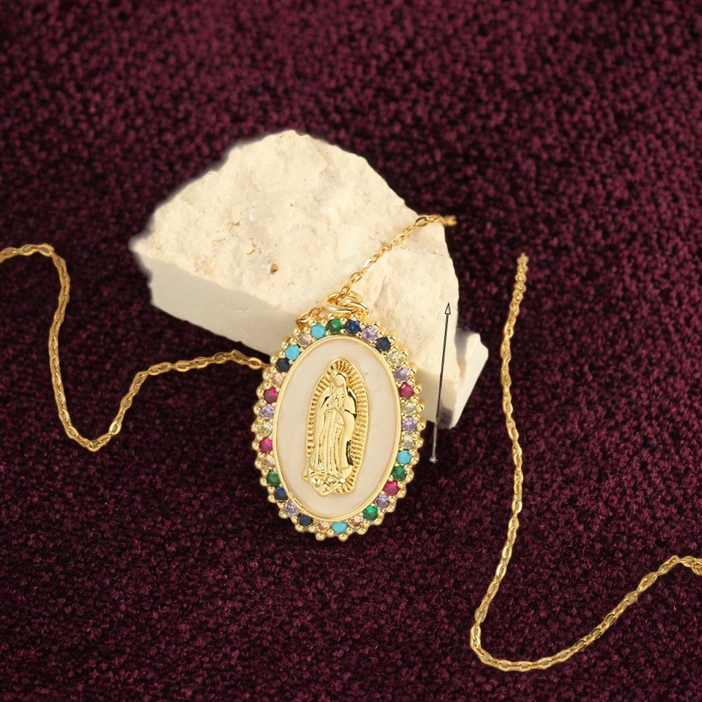 Collier médaille Vierge Marie avec zircons colorés