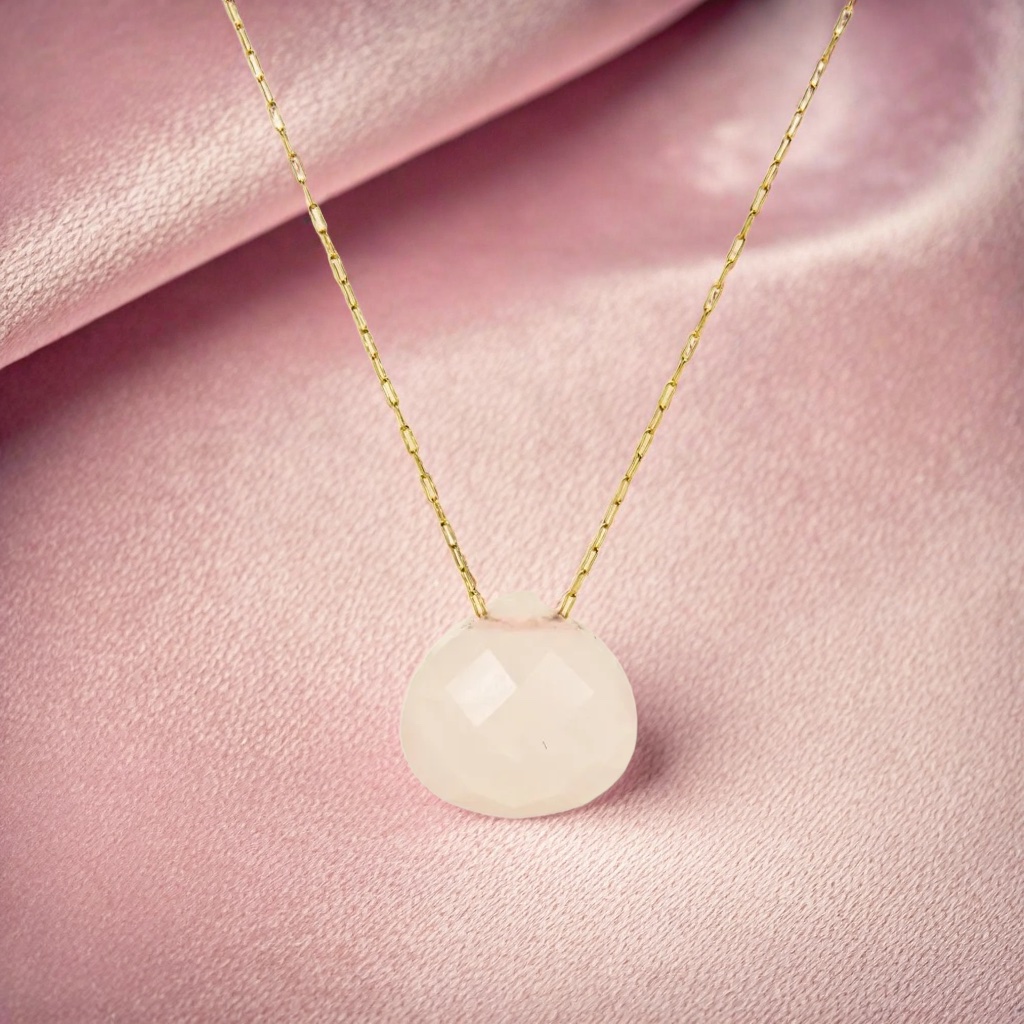 Collier avec pierre de quartz rose