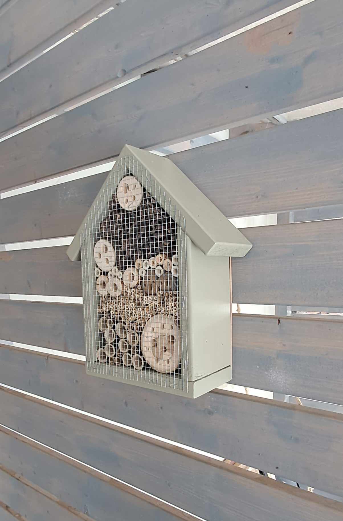 Vabzdžių namelis V-3