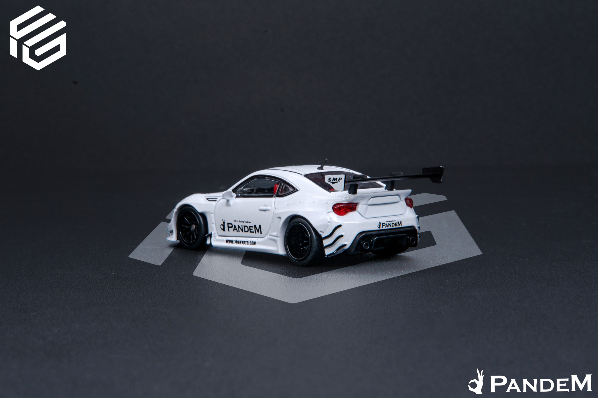 FG 1/64 pandem Modified Subaru BRZ Fully Open