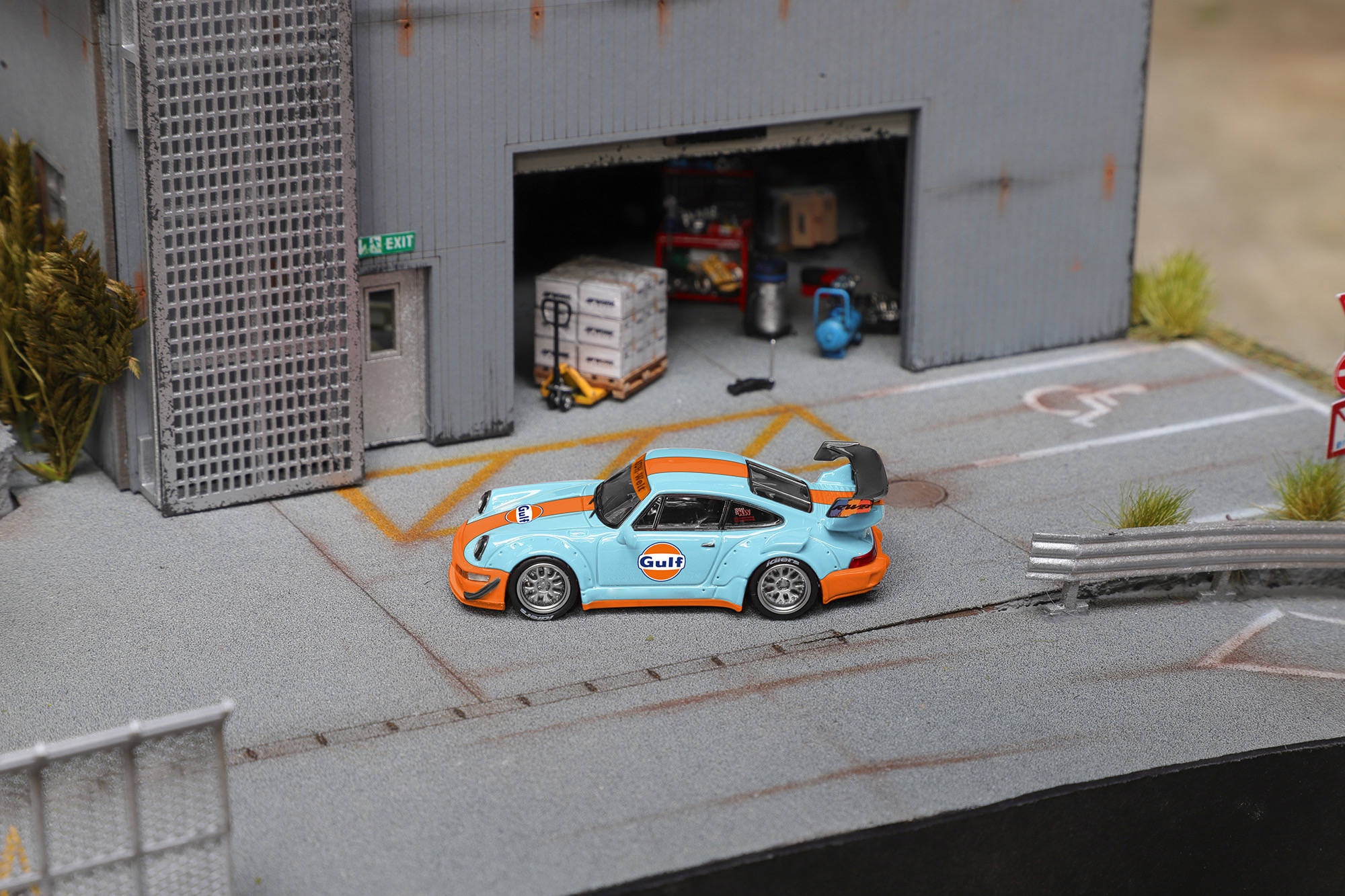 Star Model 1:64 Rauh-Welt Widebody RWB964 GT