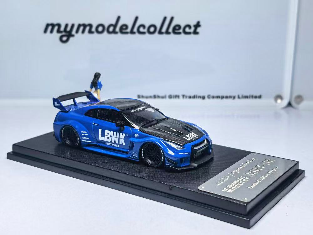 MC 1/64 LB GTR GT With Figurine