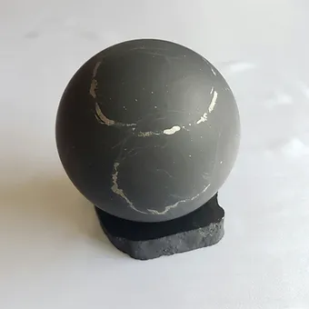 Sphère non polie 10 cm - vendue avec socle