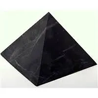 Pyramide non polie 3 cm