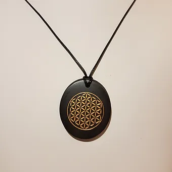 Pendentif Ovale Fleur de vie motif OR dans cercle - diamètre 3 cm