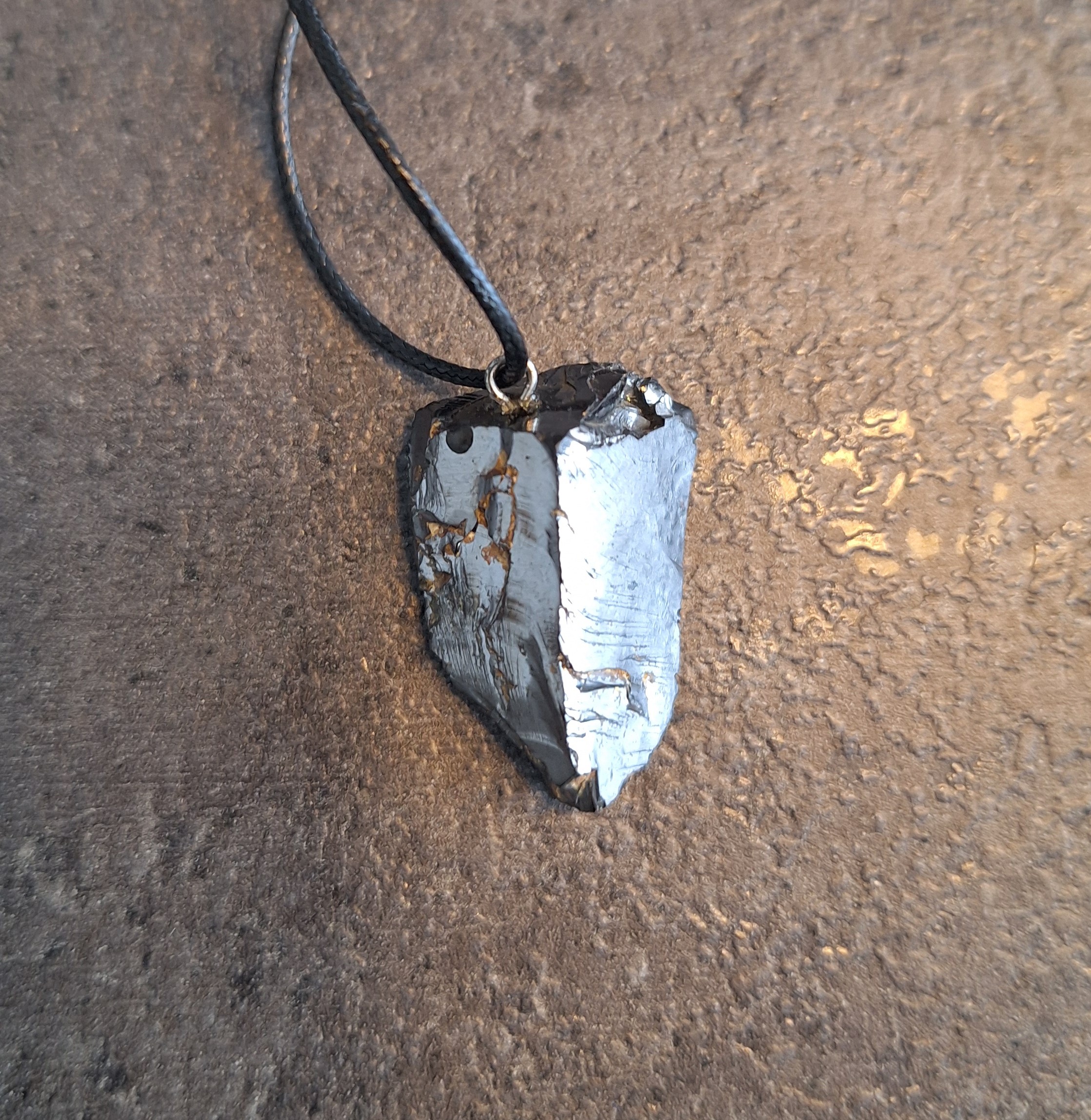 Pendentif SHUNGITE ELITE – 4/10 grammes