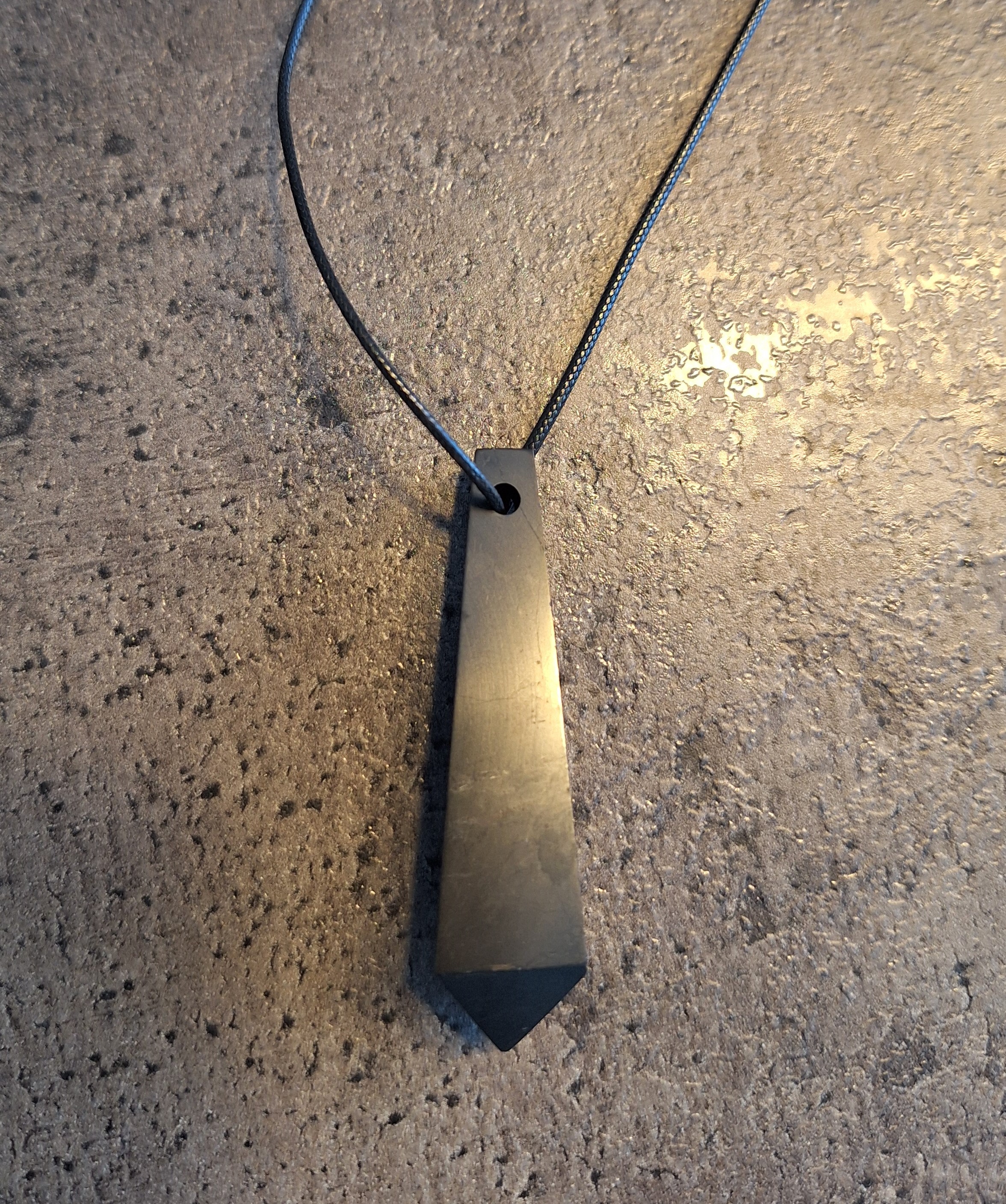 Pendule en shungite pointe triangulaire