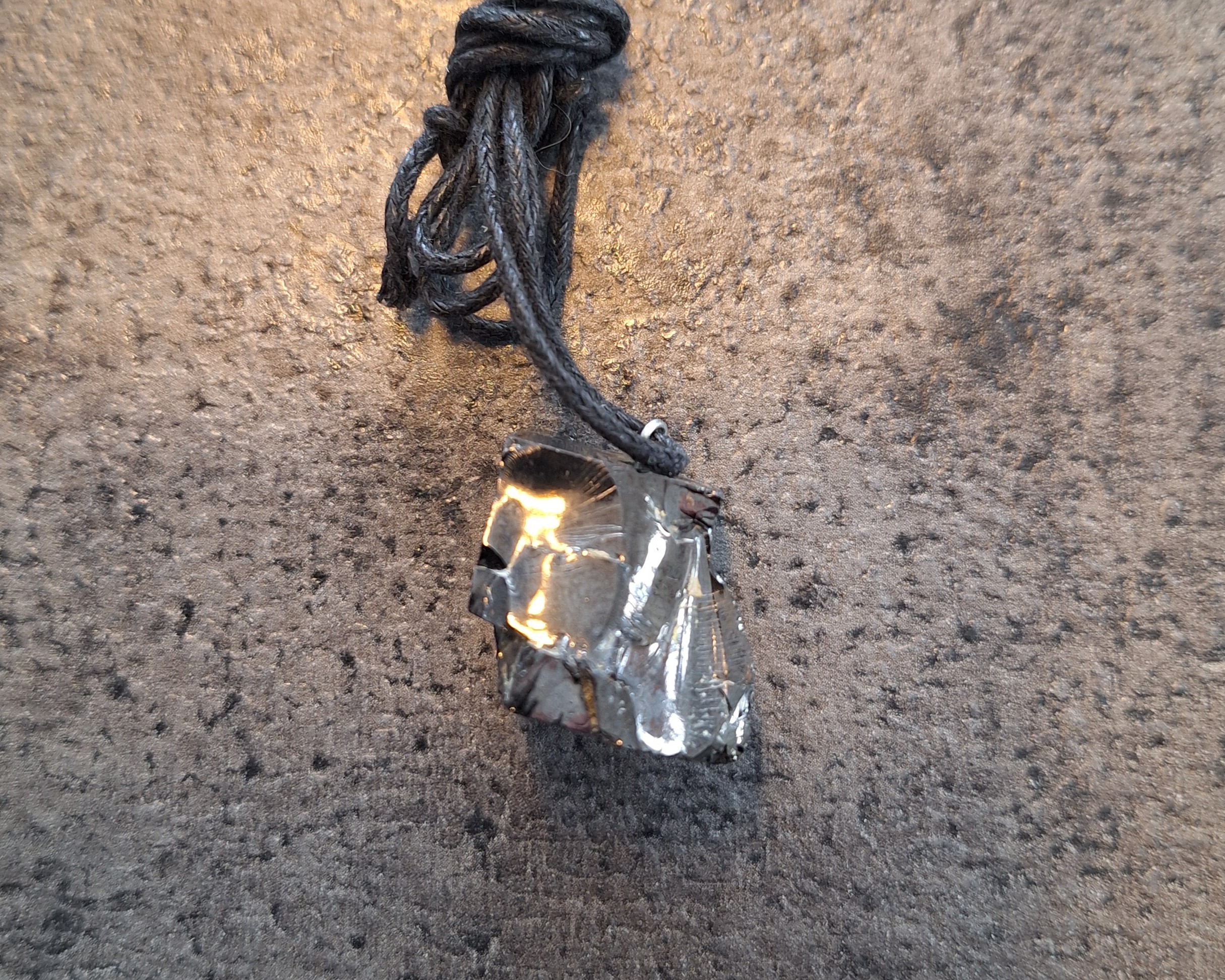 Pendentif SHUNGITE ELITE – 4/10 grammes