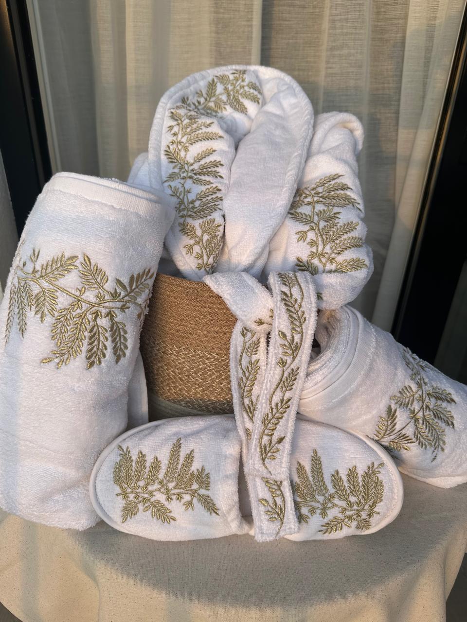 Terry velour spike bathrobe set Half collar embroidery