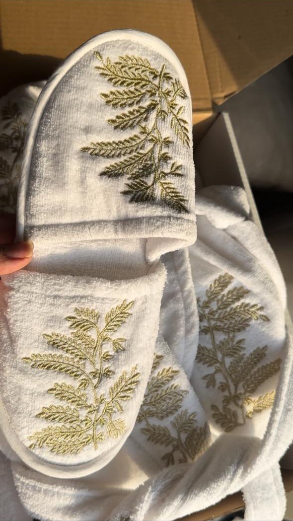 Terry velour spike bathrobe set Half collar embroidery