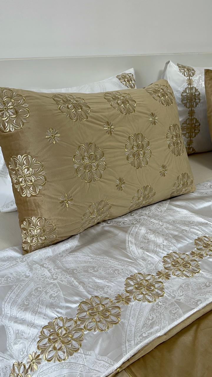 Luxury double-sided embroidered duvet cover set