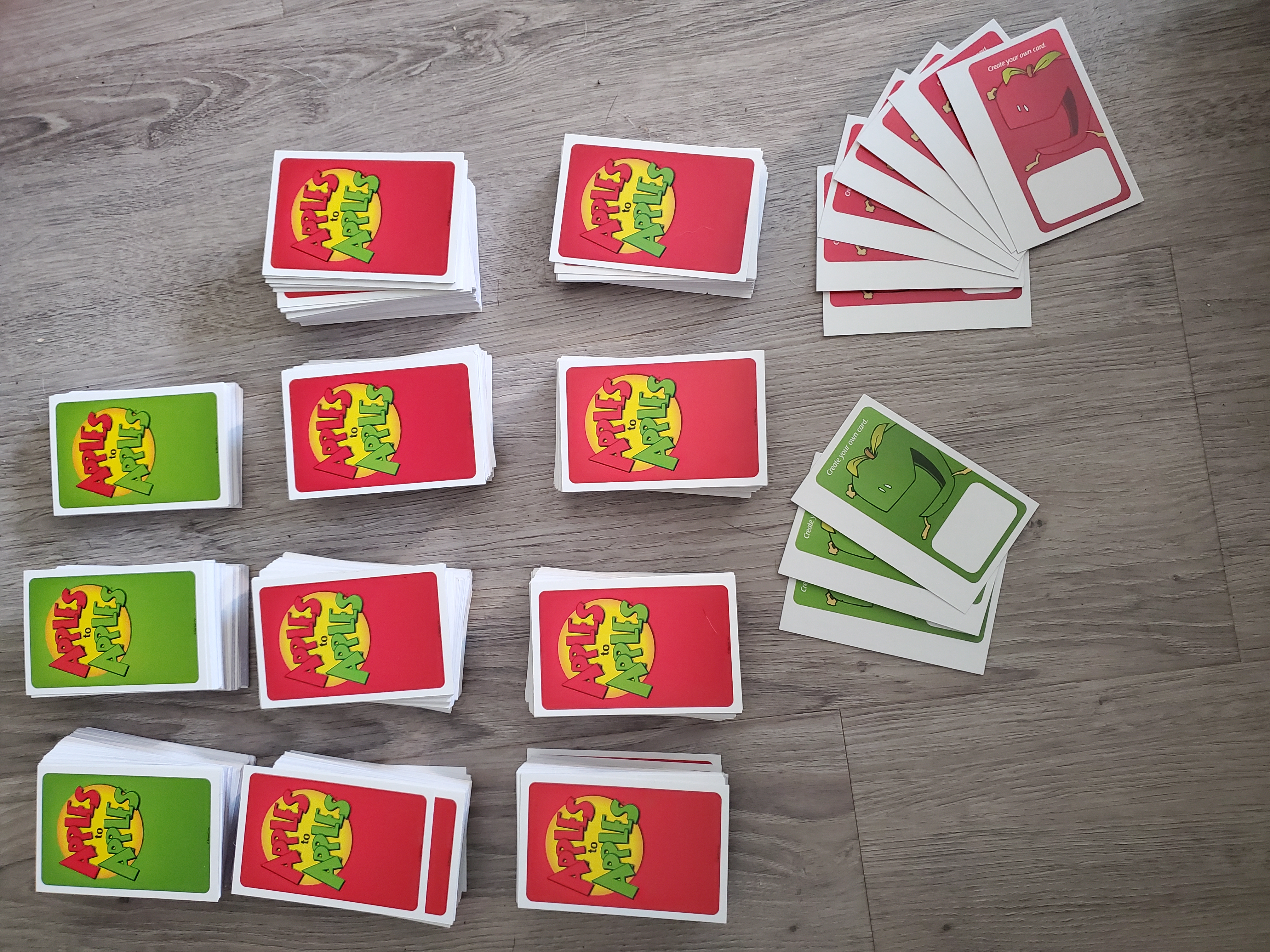 Apples to Apples Party Box