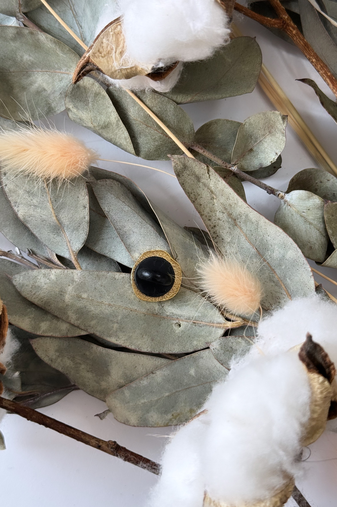 Enamel Pin Cat Paw White