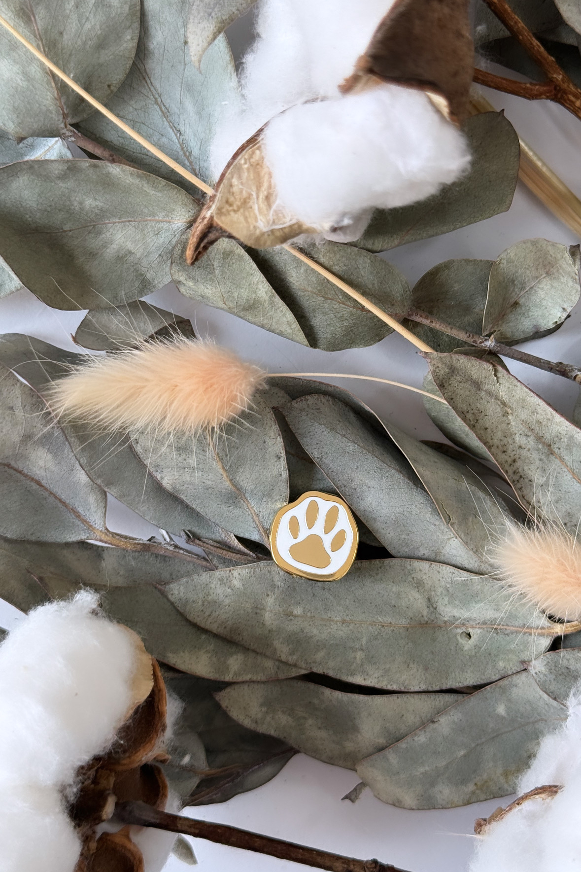 Enamel Pin Cat Paw White