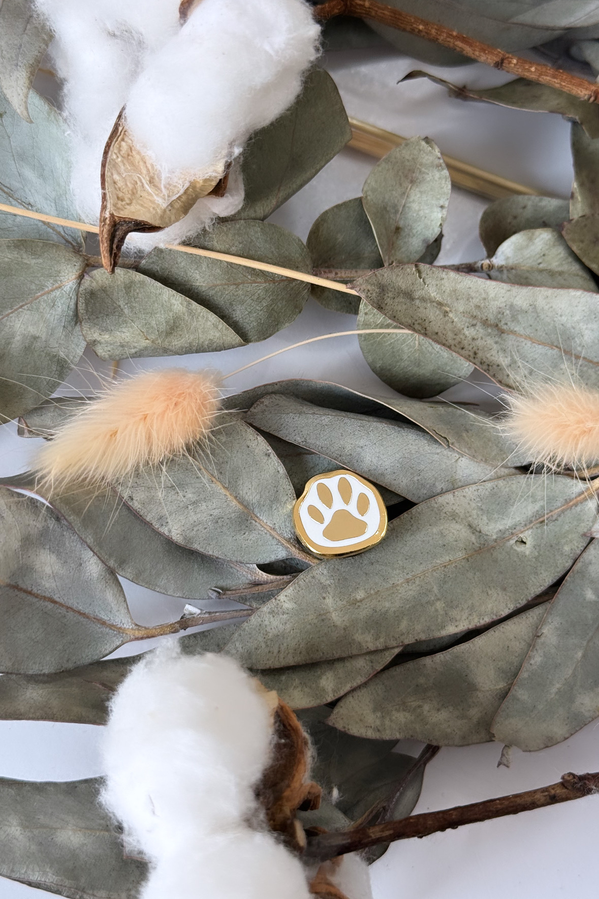 Enamel Pin Cat Paw White