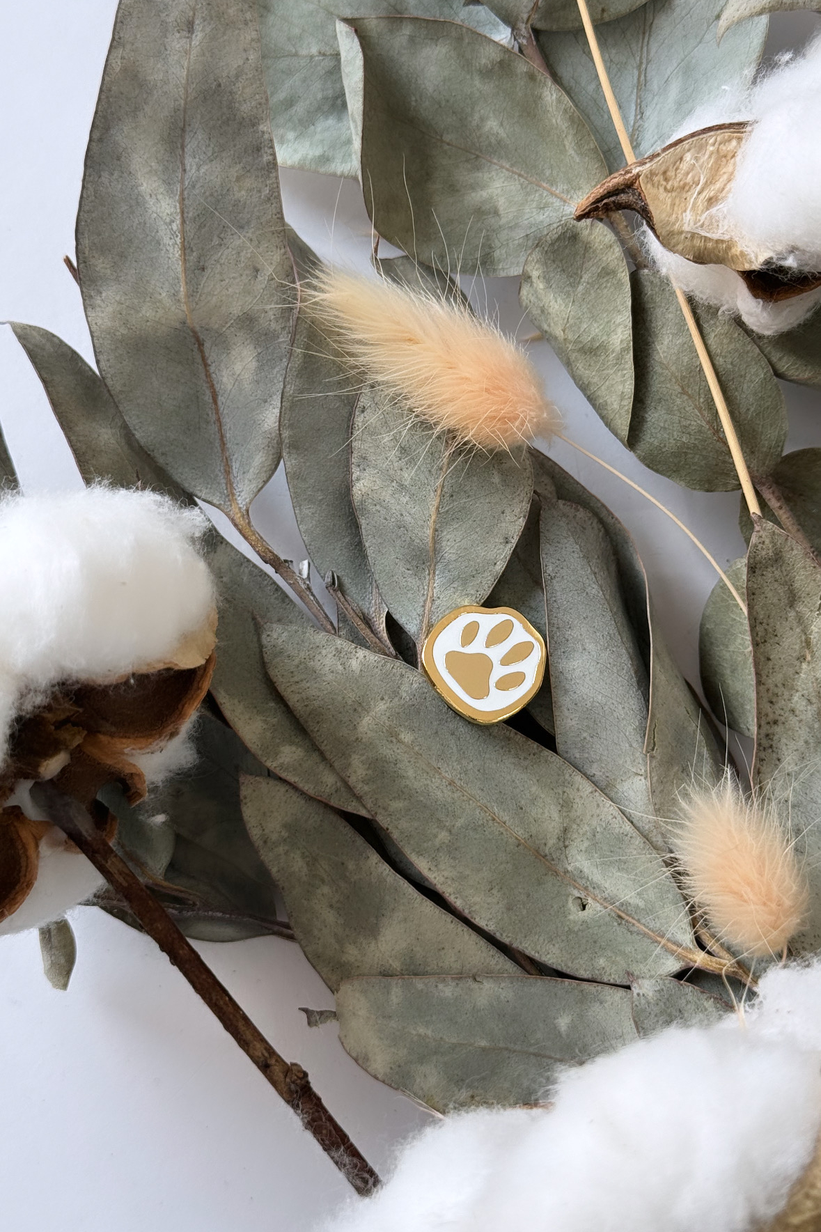 Enamel Pin Cat Paw White