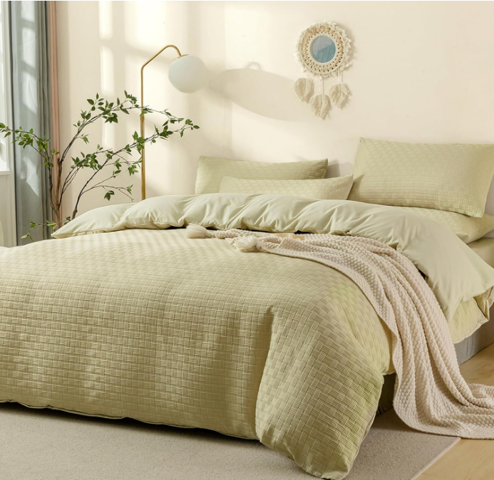 Beigish Green Duvet Cover Queen Size - 3 Pieces Soft and Breathable Microfiber Knitted Jacquard Waffle Weave Striped Comforter Cover with 8 Corner Ties & Zipper Closure