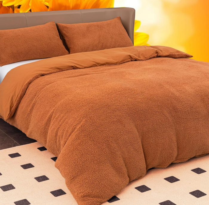 Shu Velveteen Warm Duvet Cover Set with 2 Pillowcases, Queen Size Luxury Coral Fleece Quilt Cover for Autumn Winter, Button Closure Velvet Duvet Cover, Yellowish Brown, 90" x 90"