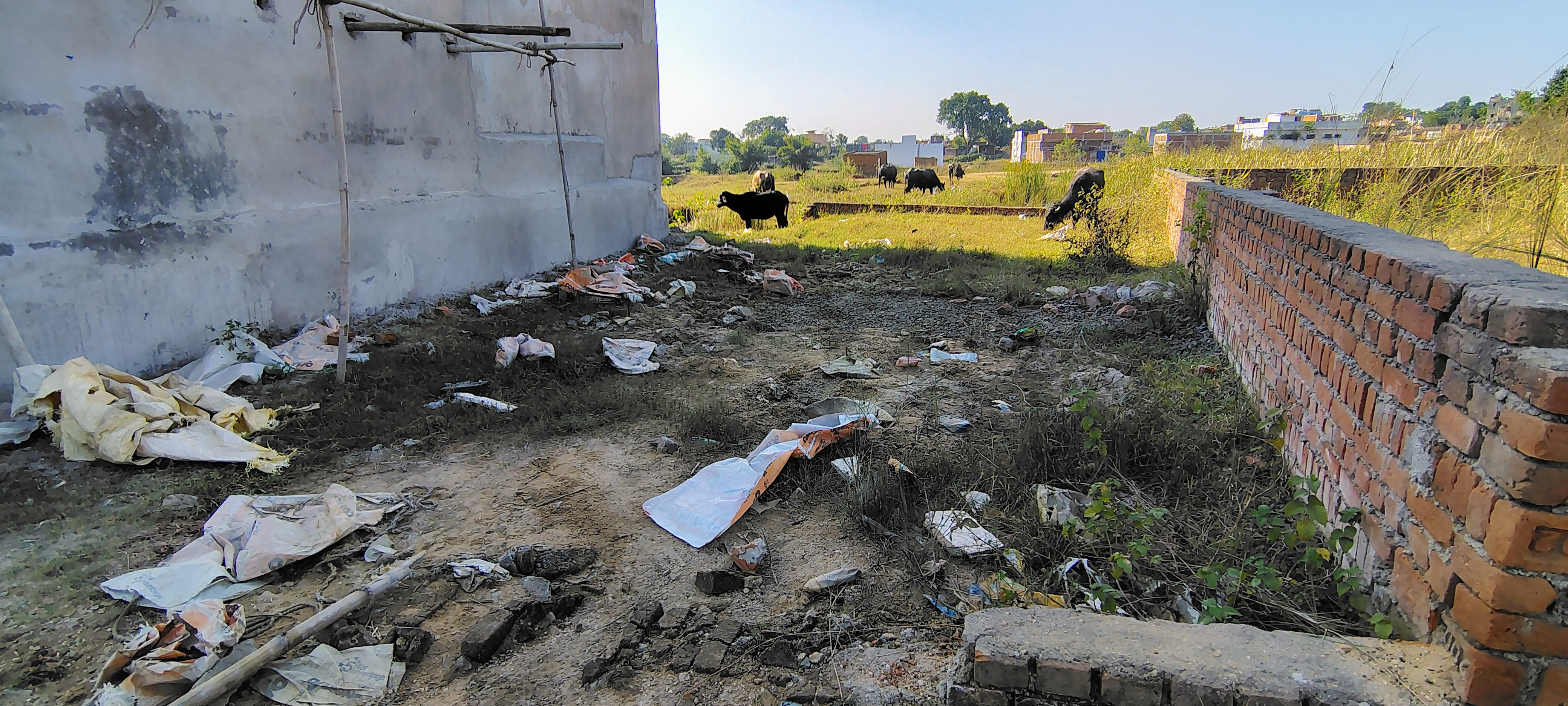 Plot for sale near alkapuri chowk