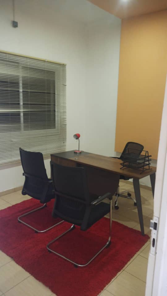 Bureau 2 Yaoundé climatisé VIP
