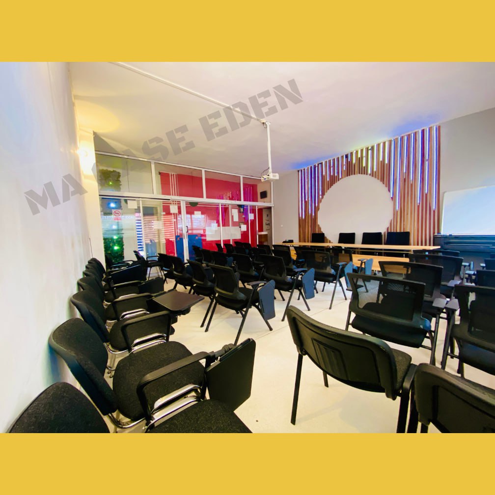 🎓 Salle – 50 places  Yaoundé-Bastos