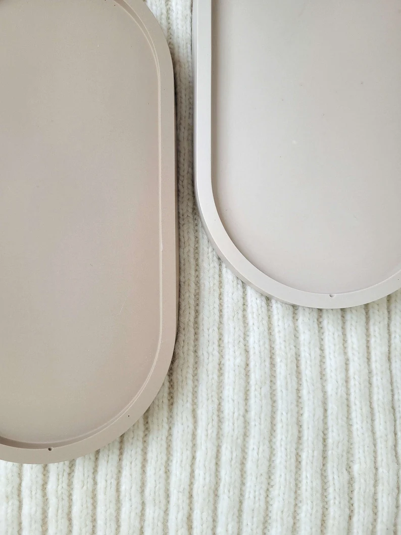 Plateau Oval Élégant en Jesmonite