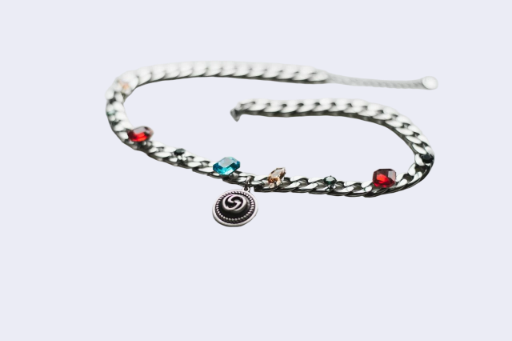 Collier en argent avec pendentif GG