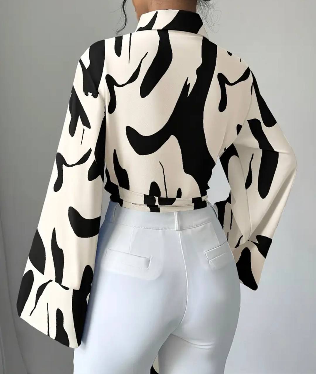 Chemisier avec imprimé noir et blanc