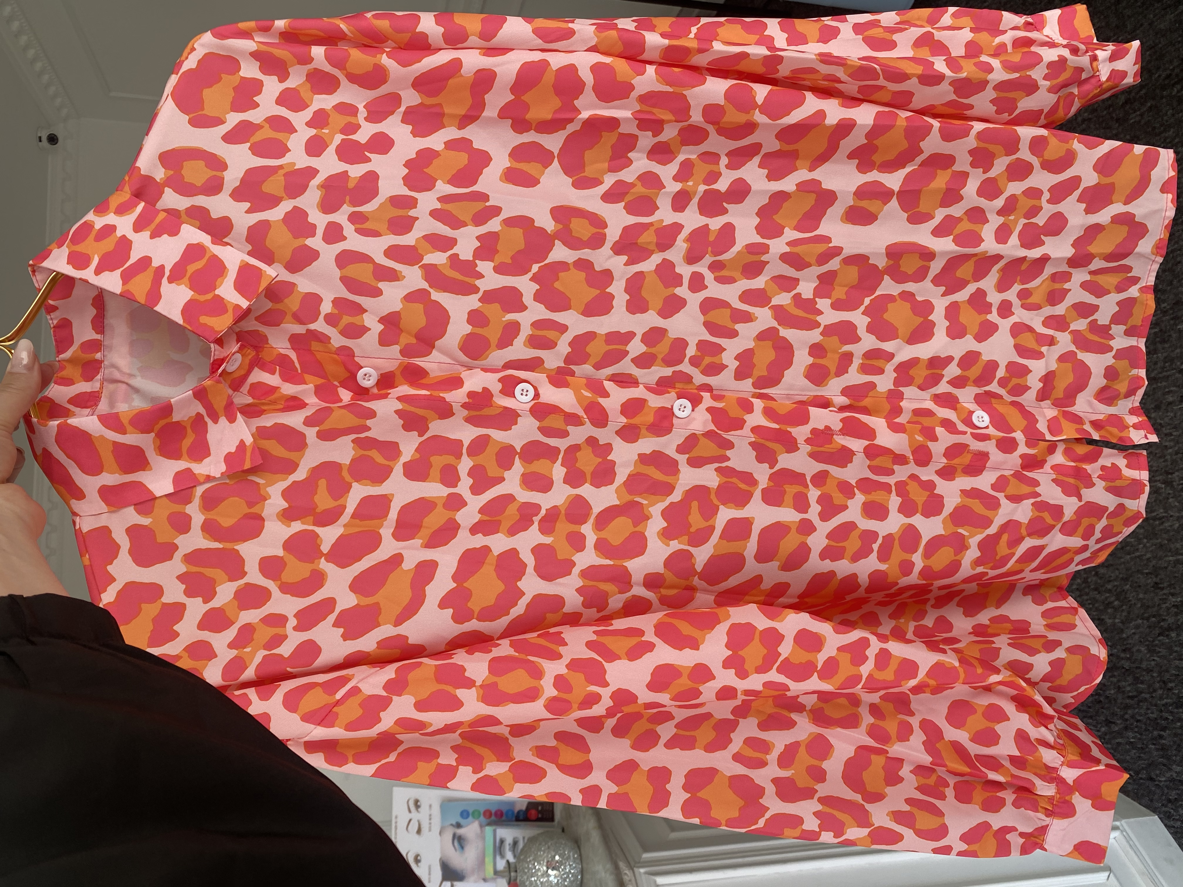 Chemise à motifs léopard