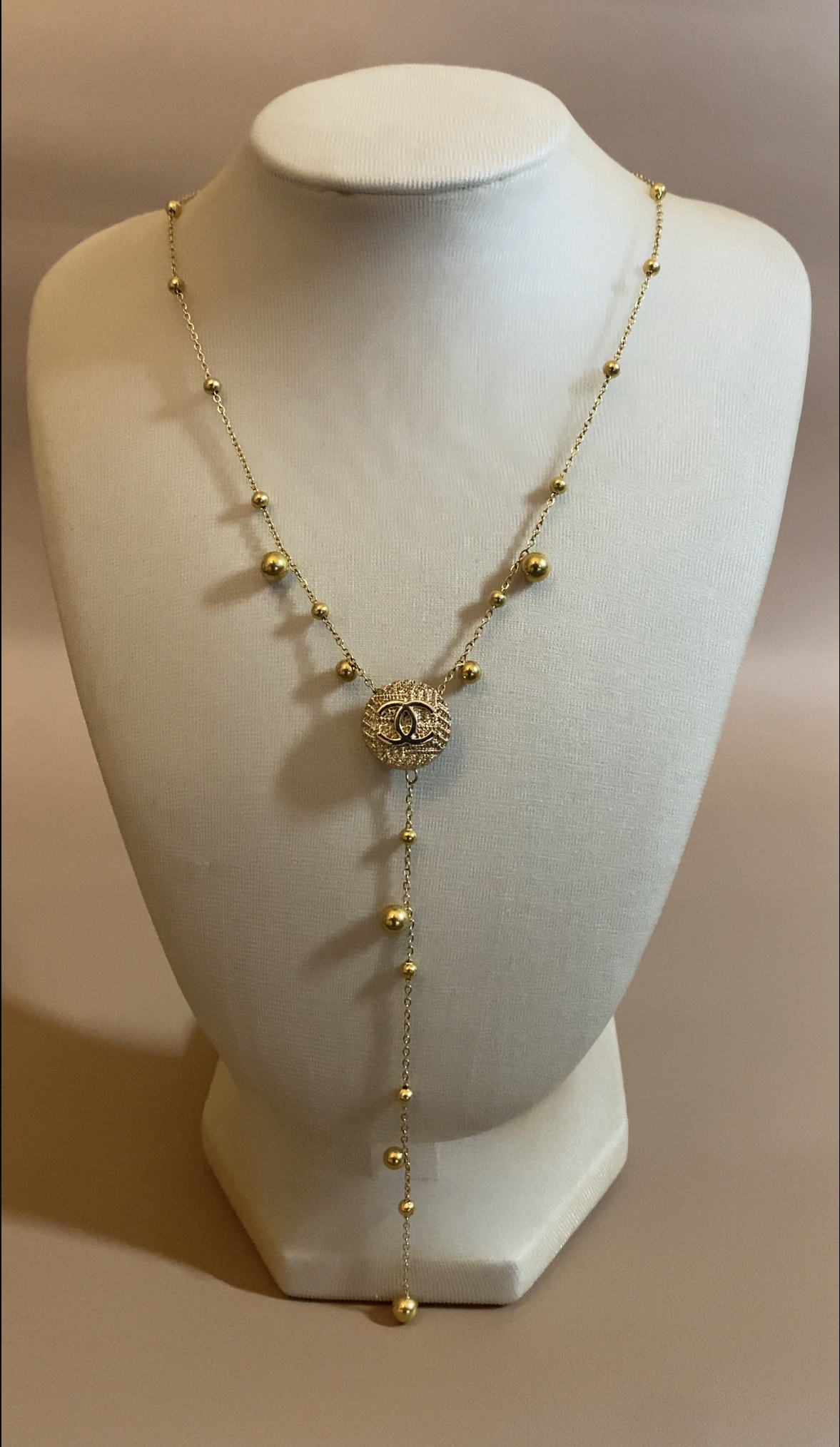 Collier Upcyclé Chanel Parisienne