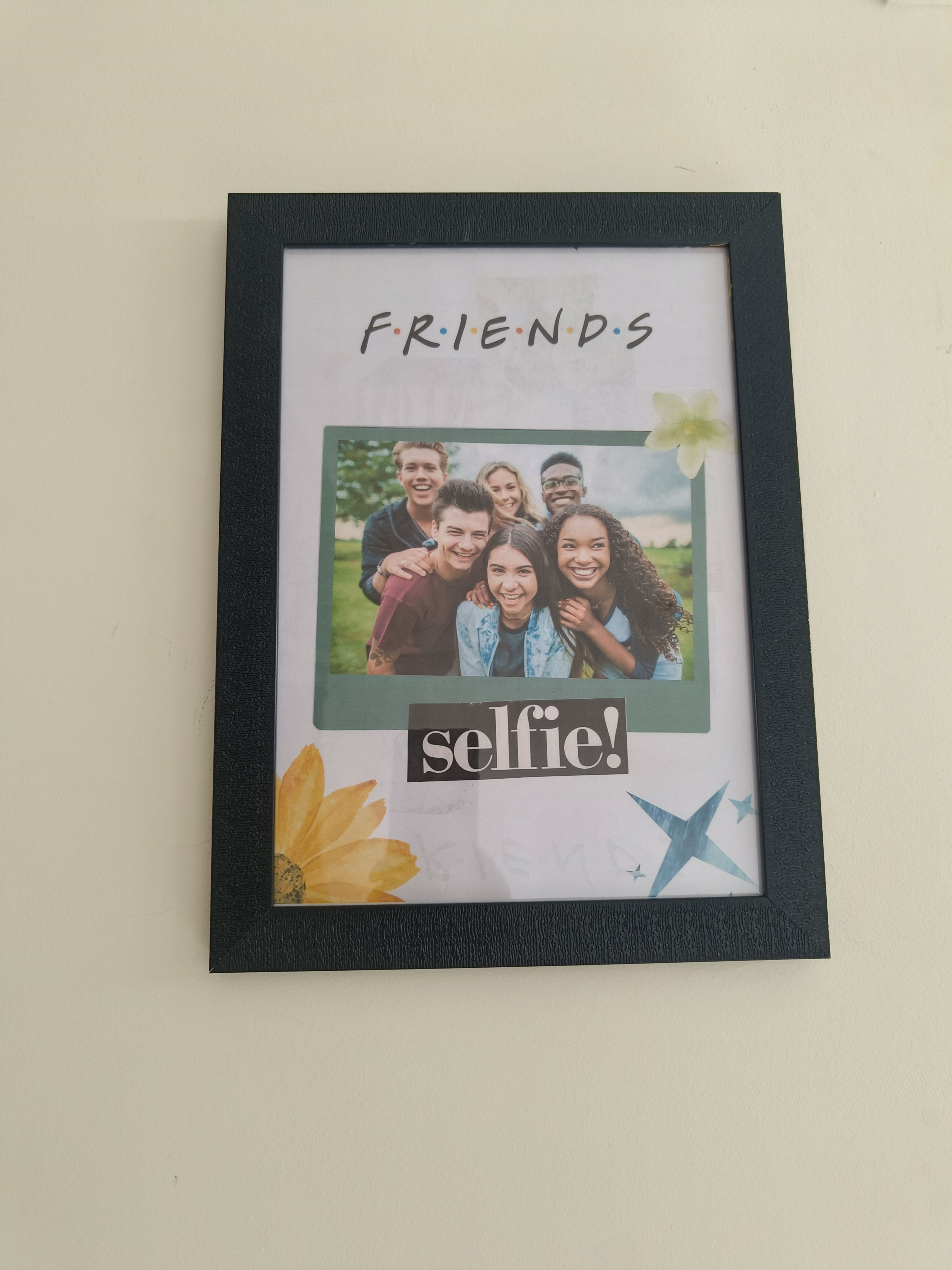 Friends Selfie Frame – Personalized Selfie Collage Gift