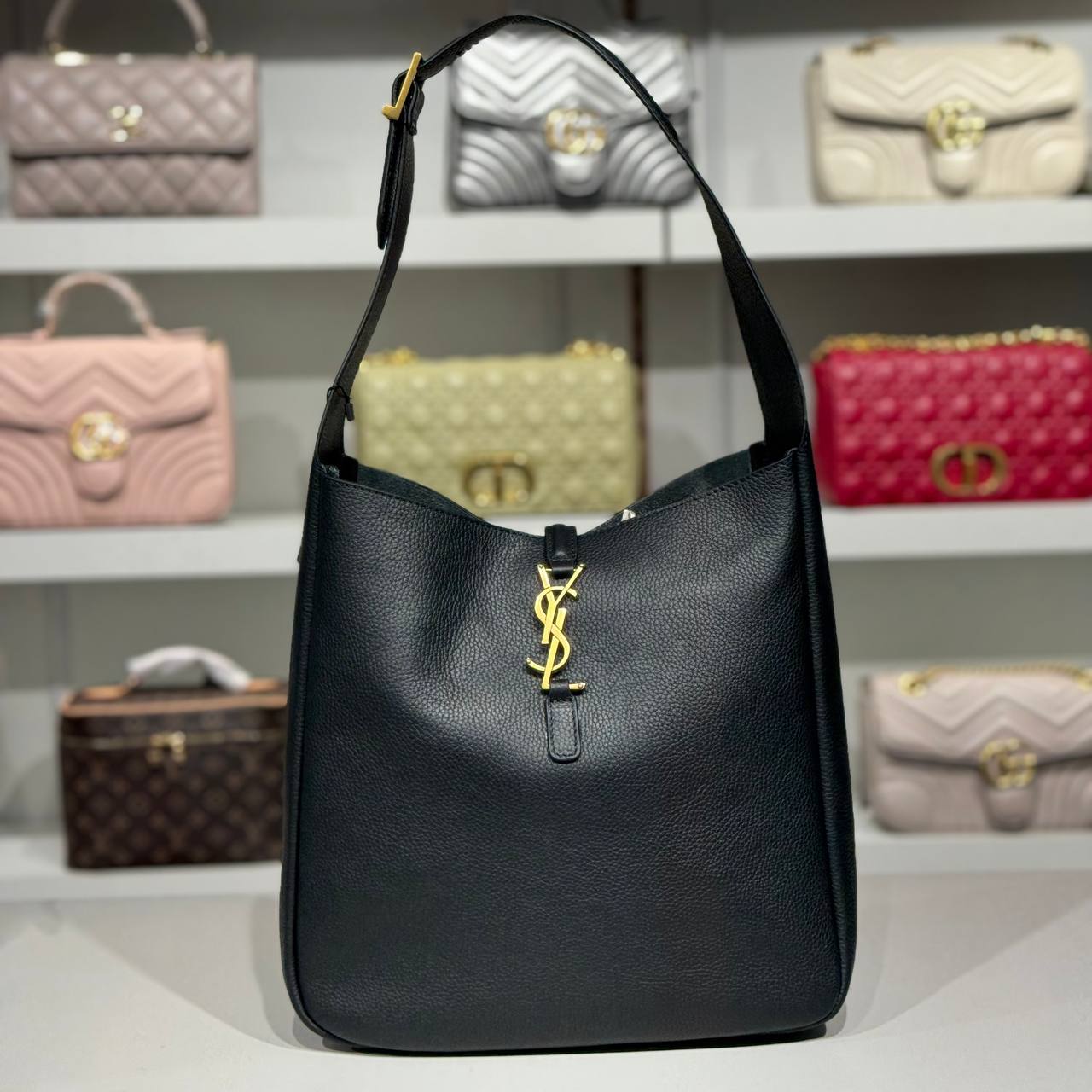 Saint Laurent (YSL) – Geantă tip Hobo