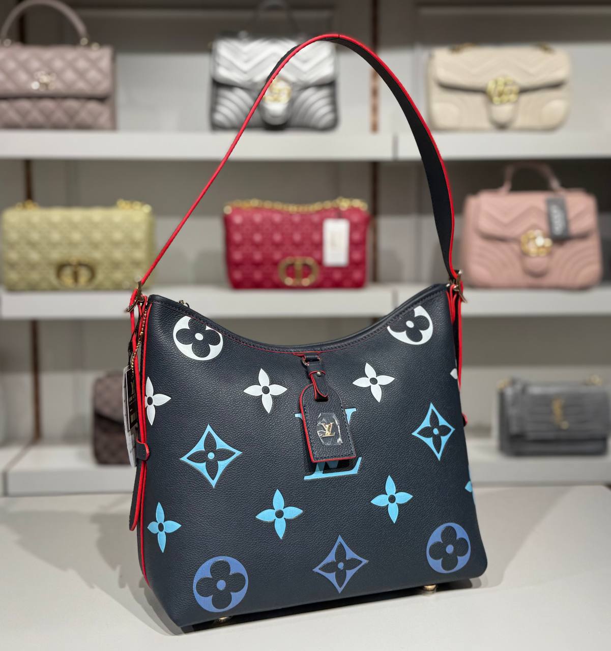 👜 Louis Vuitton Monogram Giant Hobo Shoulder Bag