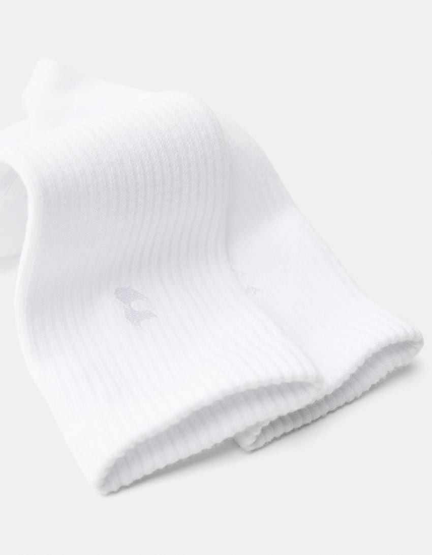  3-pack of embroidered socks 