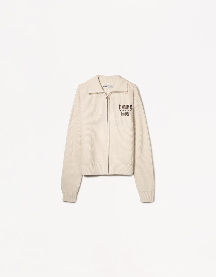  Embroidered textured jacket 