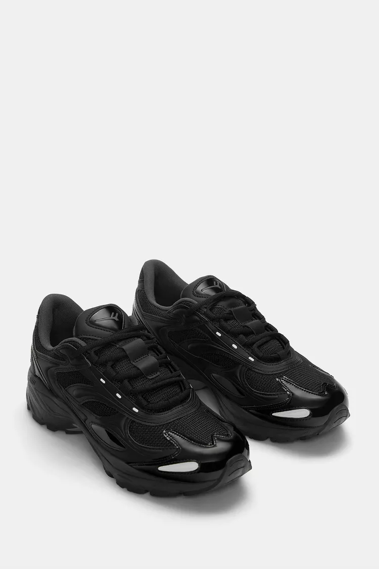  Multi-piece sneakers 