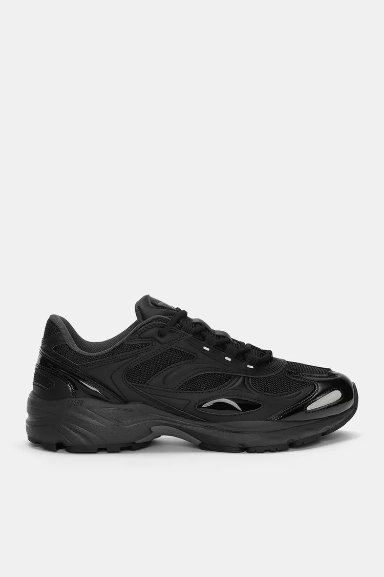  Multi-piece sneakers 