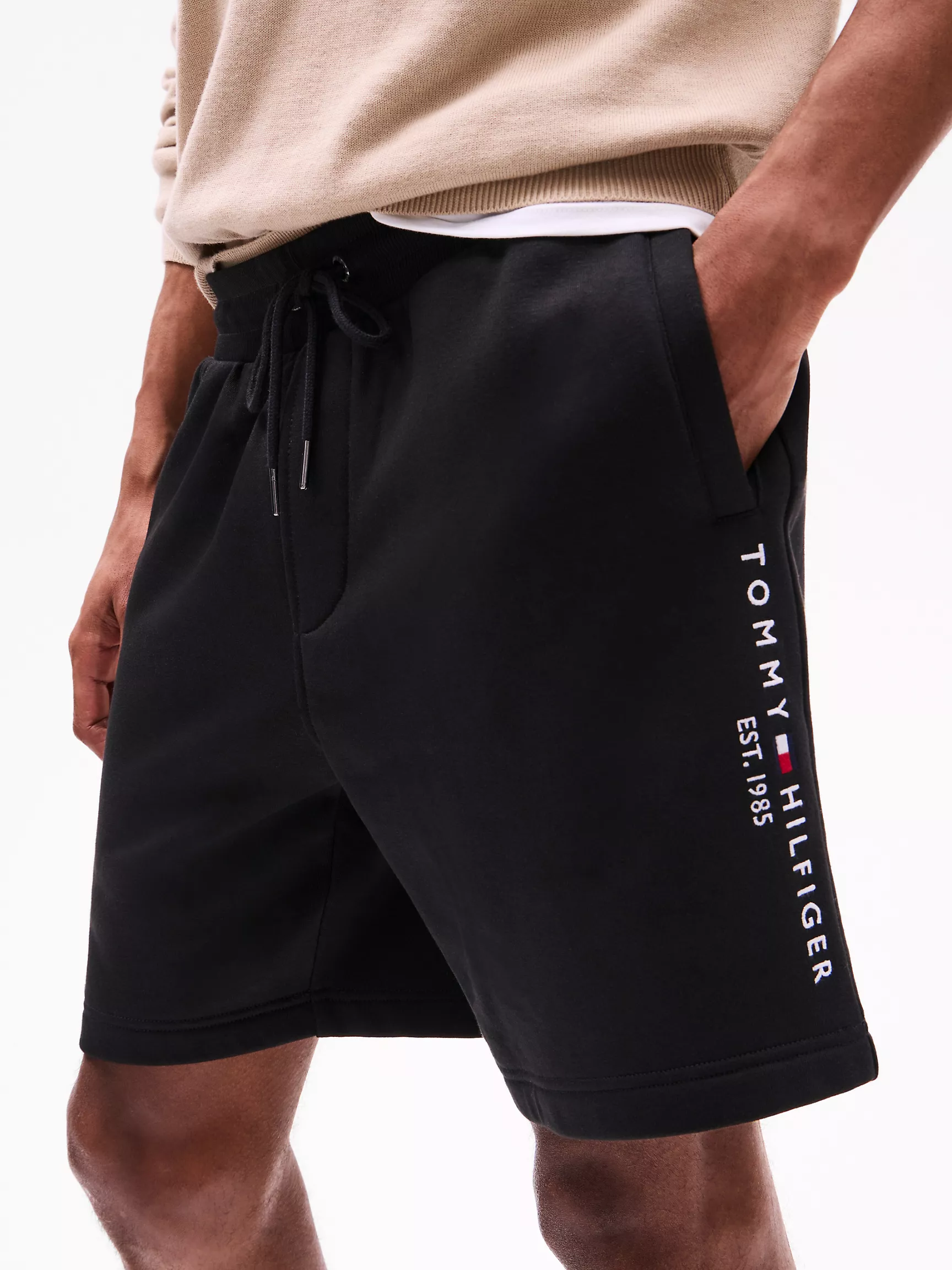  Embroidered Tommy Logo Sweatshort