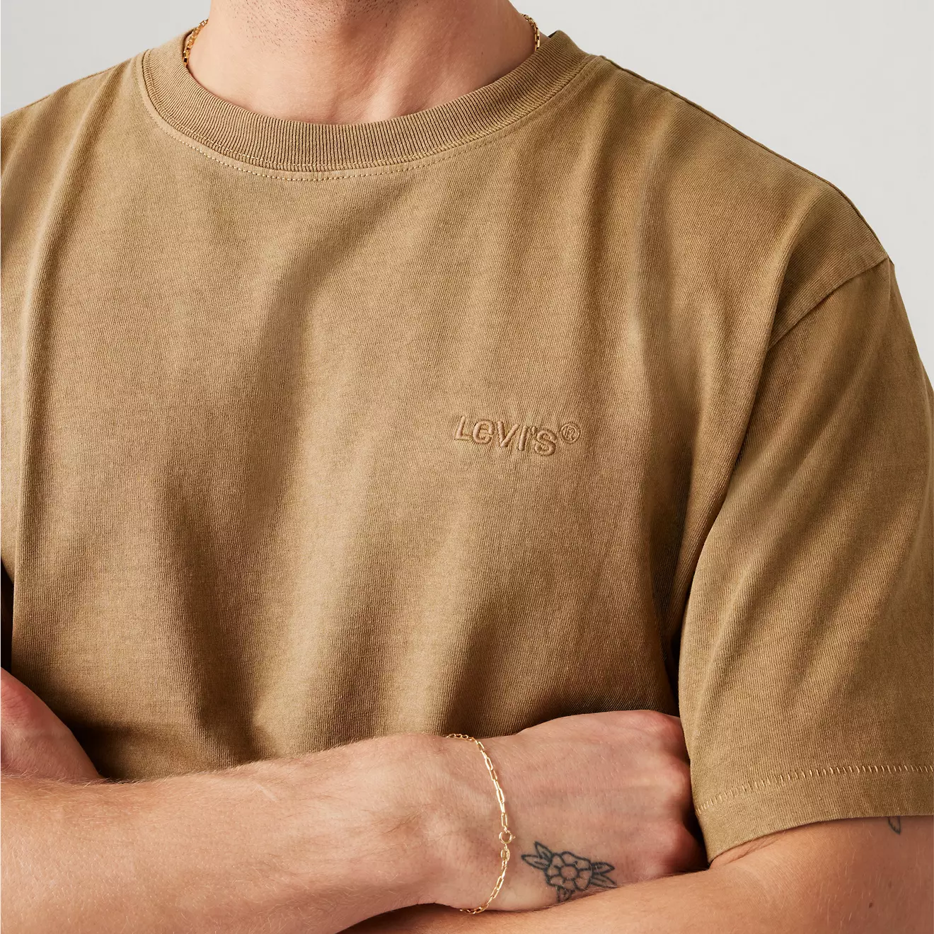 Red Tab™ Vintage T-shirt
