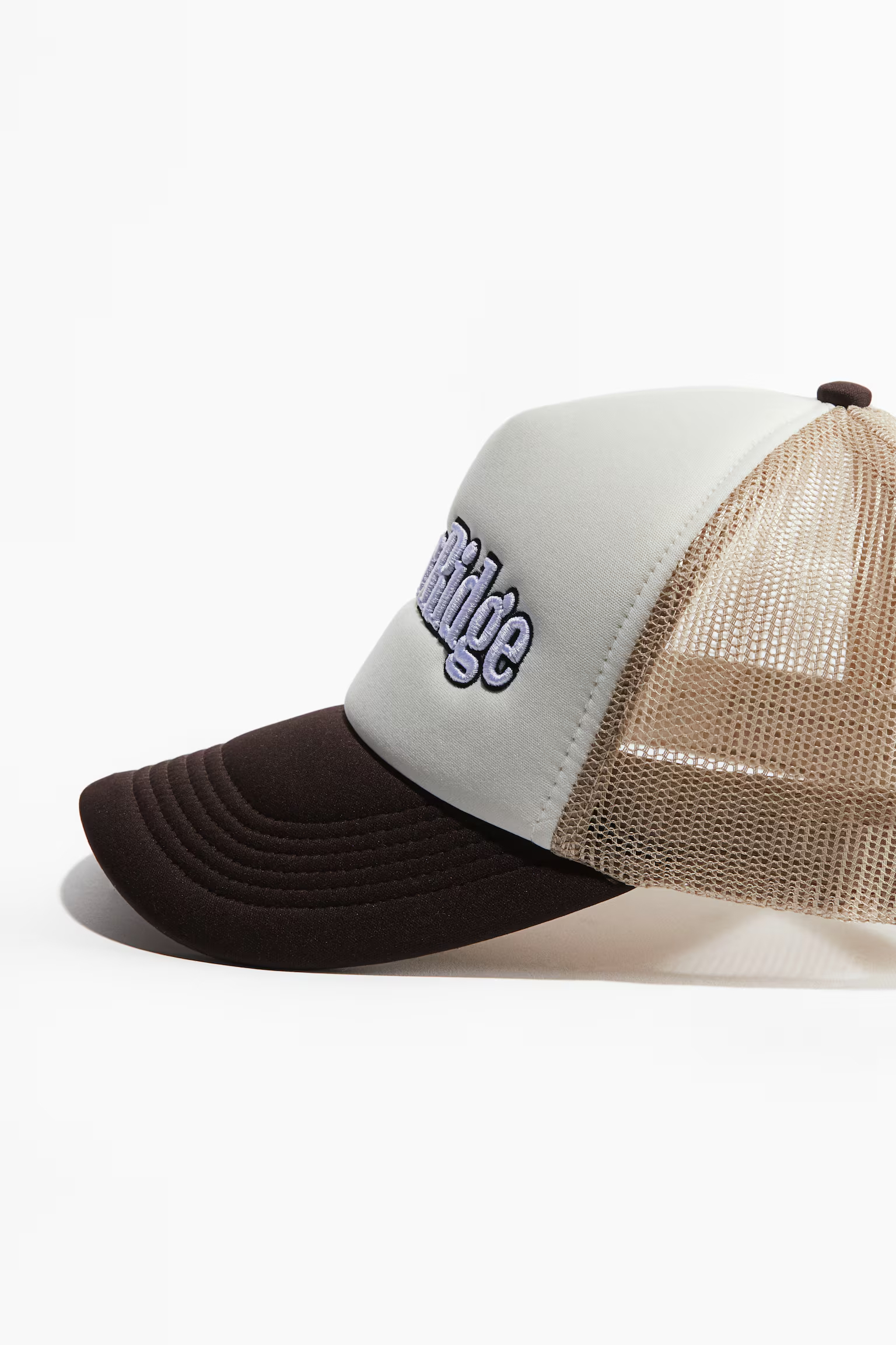 Trucker Hat with Motif Detai