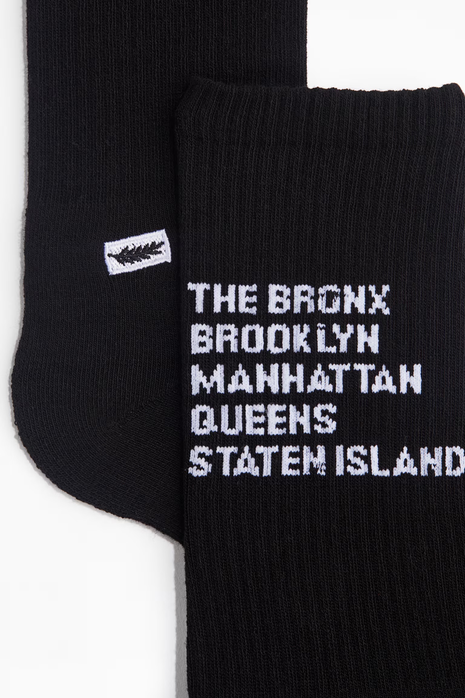 Motif Detailed Socks