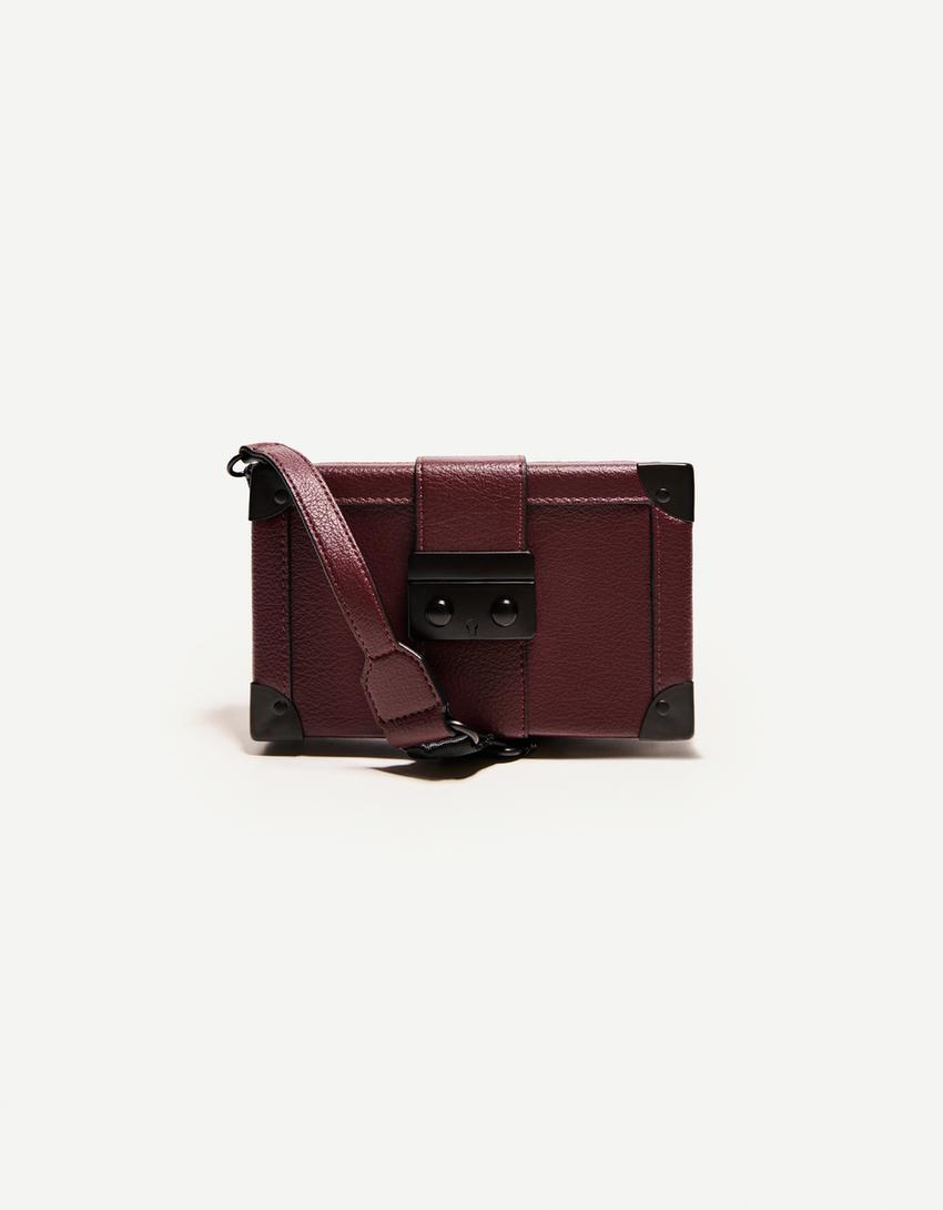 Rigid minaudière
