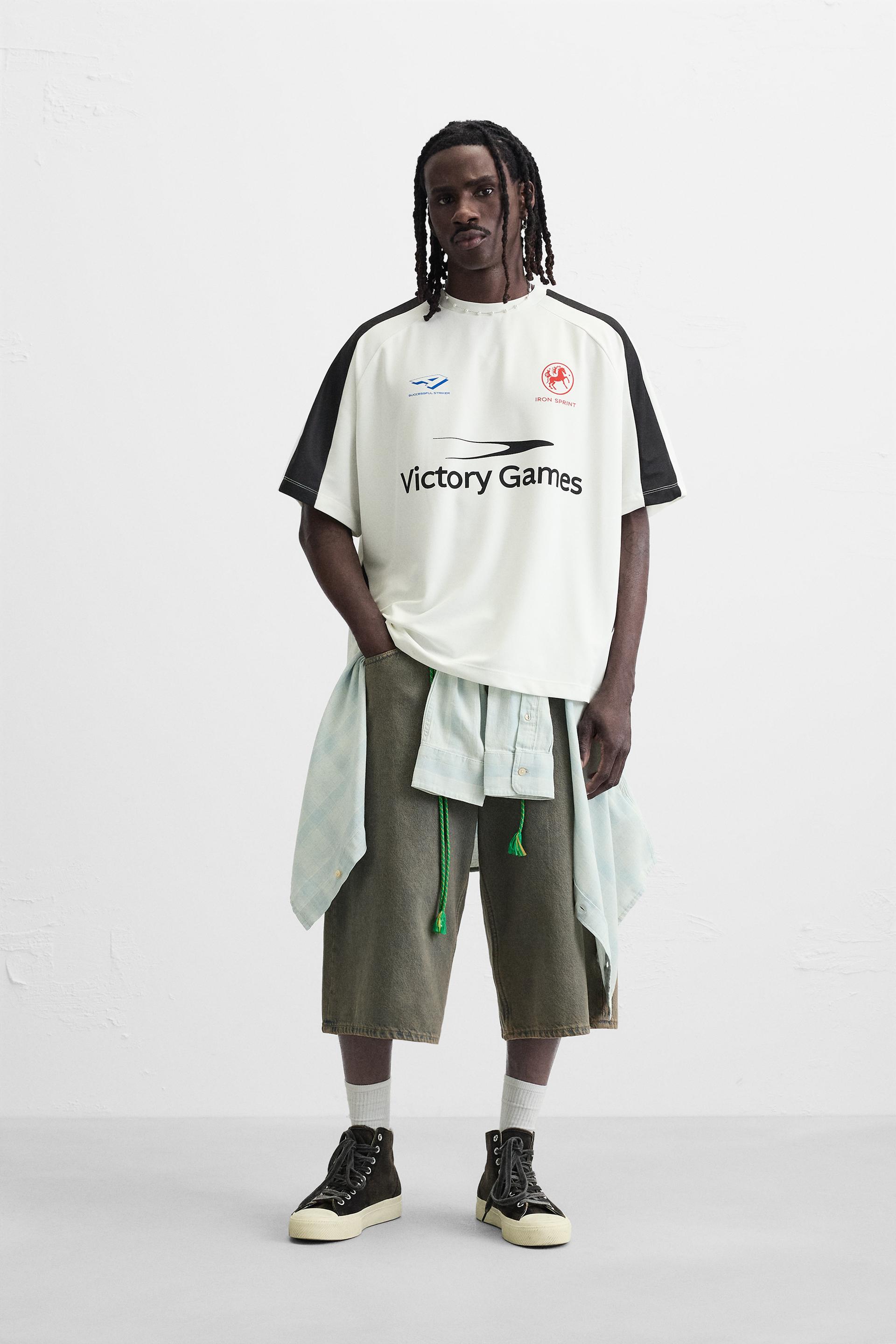 COLOUR BLOCK SLOGAN T-SHIRT